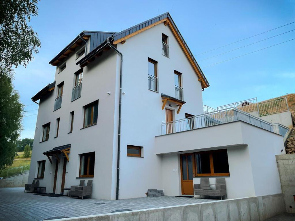 U Kralika, E, 50m Od Lanovky A Bobove Drahy, Parkovani Zdarma
